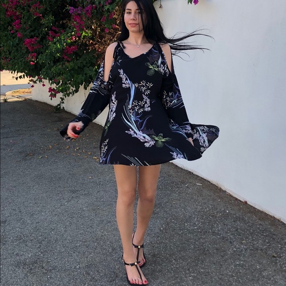 Free people clear skies cold shoulder tunic NWT - Picture 2 of 8